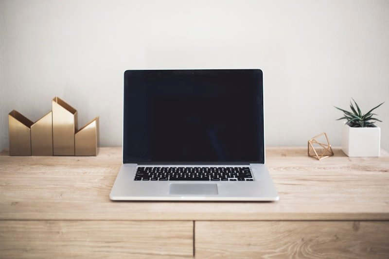 Ultra-Thin Laptop 14"
